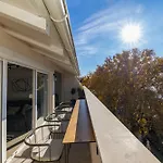 Pied-a-terre By Belmont Realty * Ζαντάρ