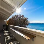 Pied-a-terre By Belmont Realty Διαμέρισμα