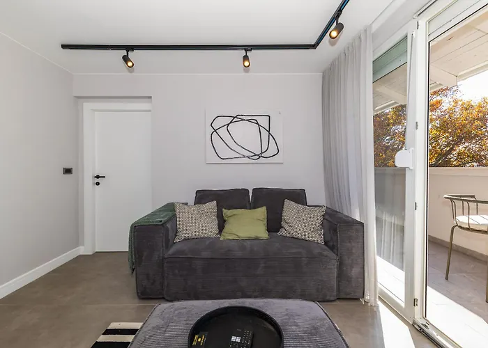 Pied-a-terre By Belmont Realty Apartamento Zadar