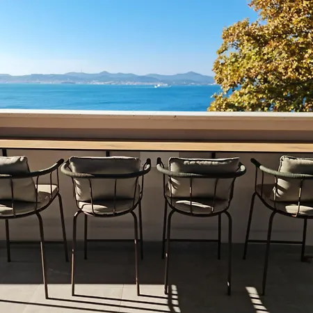 Pied-a-terre By Belmont Realty * זאדאר