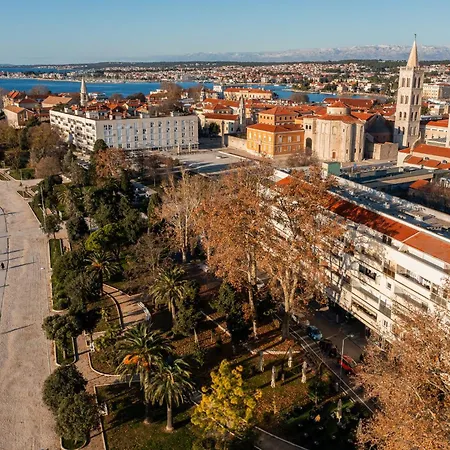 Apartment Pied-a-terre By Belmont Realty Zadar