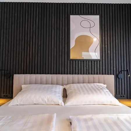 Pied-a-terre By Belmont Realty דירה זאדאר