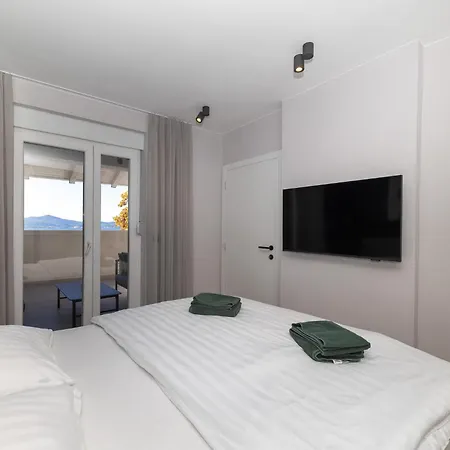 아파트 Pied-a-terre By Belmont Realty