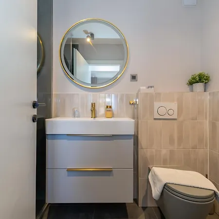 Pied-a-terre By Belmont Realty Apartmán