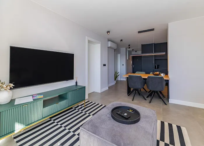 Pied-a-terre By Belmont Realty *