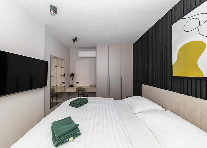 Pied-a-terre By Belmont Realty